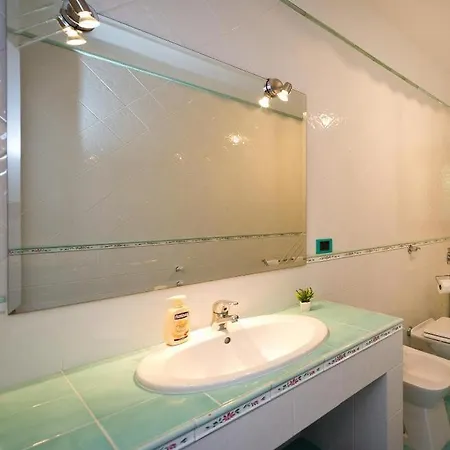 Stefania 3* 카스텔라마레델골포